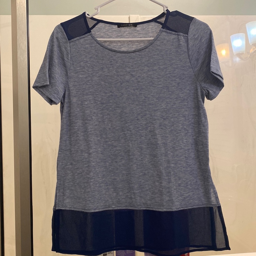 Women’s xs/s blue shirt.